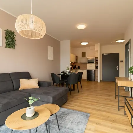 Dwellstay - Modernes I 55qm I 2 I Kueche I Bad I Terrasse I Tv I Netflix * Bad Hersfeld