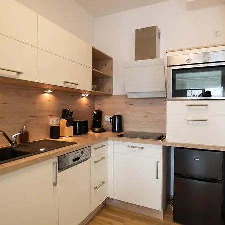 Apartment Dwellstay - Modernes I 55qm I 2 I Kueche I Bad I Terrasse I Tv I Netflix