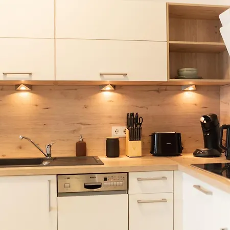 Apartment Dwellstay - Modernes I 55qm I 2 I Kueche I Bad I Terrasse I Tv I Netflix