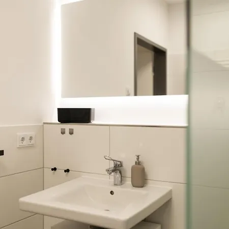 Dwellstay - Modernes I 55qm I 2 I Kueche I Bad I Terrasse I Tv I Netflix Apartment Bad Hersfeld