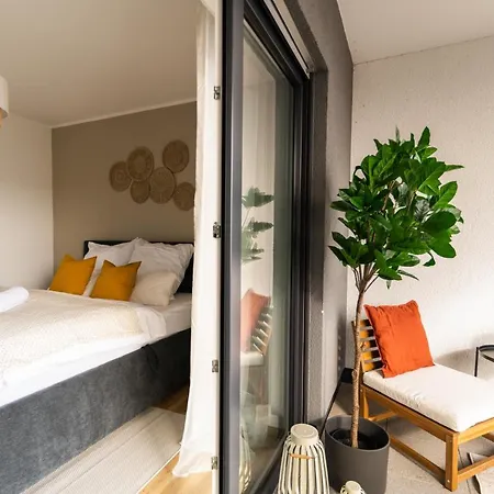 Dwellstay - Modernes I 55qm I 2 I Kueche I Bad I Terrasse I Tv I Netflix *